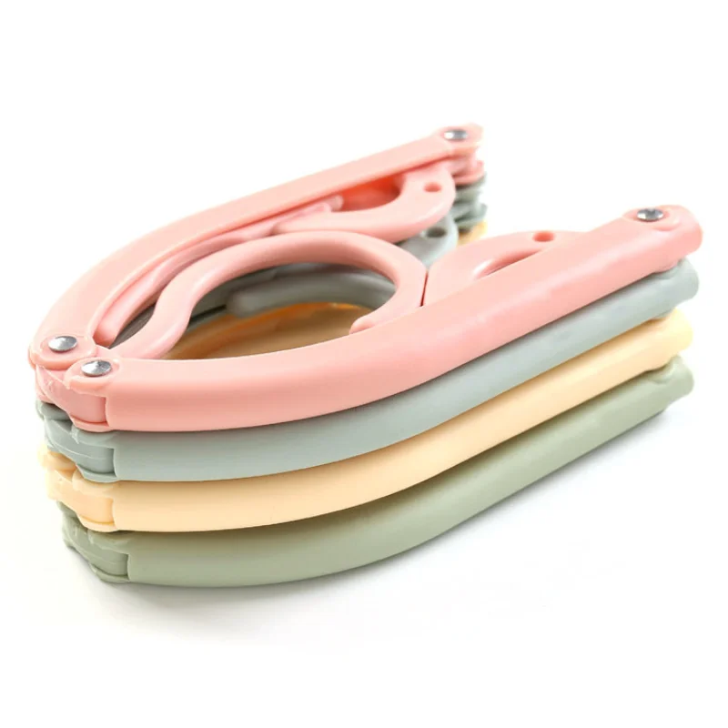 5 Pcs  Outdoor Plastic Drying Rack Plastic Coat Hanger Home and Travel Use Foldable Multi-functional Hangers for Clothes