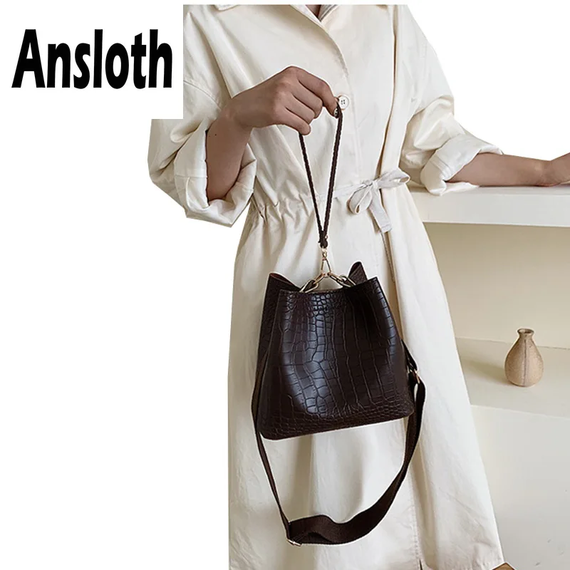 

Ansloth Crocodile Pattern Shoulder Bag Women Luxury Design Bucket Bag Lady PU Leather Handbag Female Small Crossbody Bag HPS692