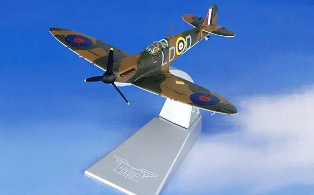 Корги Spitfire MkI LO-Q L1004 эскадрилья лидер Джонстоун 602 эскадрилья DFC Tangmere August 1940 LIMITED 1/72 литая под давлением модель