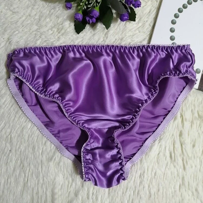

Women Panties Pure Silk Panties Breathable Briefs Middle Waist Seamless sexy girl Underpants Stretchy