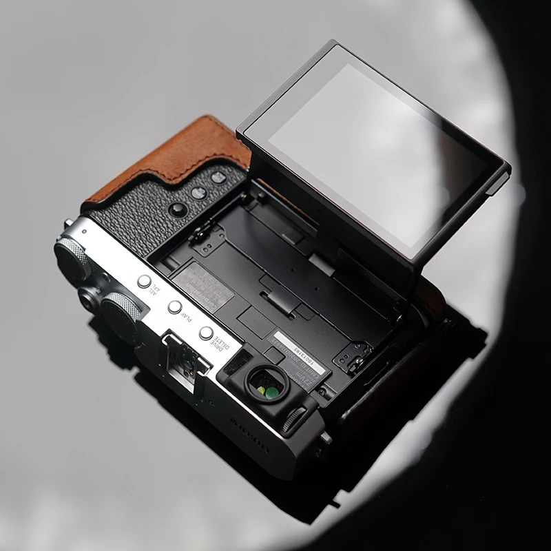 【美品】FUJIFILM X-E4+純正レザーケース(未使用) Fujifilm XE4 用カメラケース / アクセサリー専門店KAZA