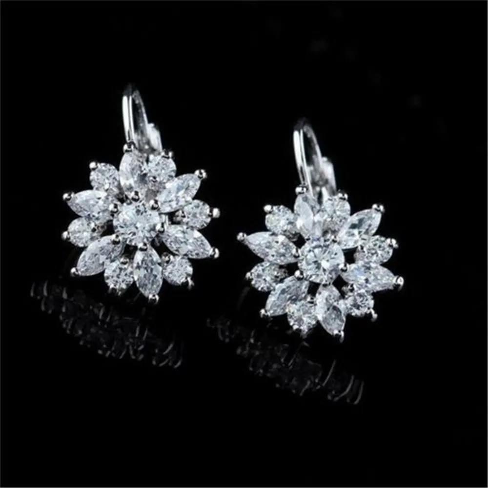 

Fashion Women Snow Flower Stud Earrings Cubic Zirconia Ear Stud Jewelry Gift