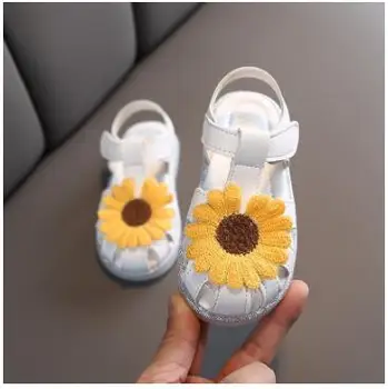 

2020 New Girls Summer Children's Sandals 1-6 Years Old Princess's embroidery Shoes With Soft Soles Anti Slip