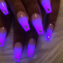 Белль DIP светящийся порошок для погружения ногтей 10 г 1 коробка быстрая сушка не нужен УФ-светильник светится в темноте для дизайна ногтей