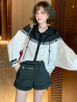 

Contrast stitching drawstring hoodie + elastic high waist A-line shorts suit women's 2020 early autumn new