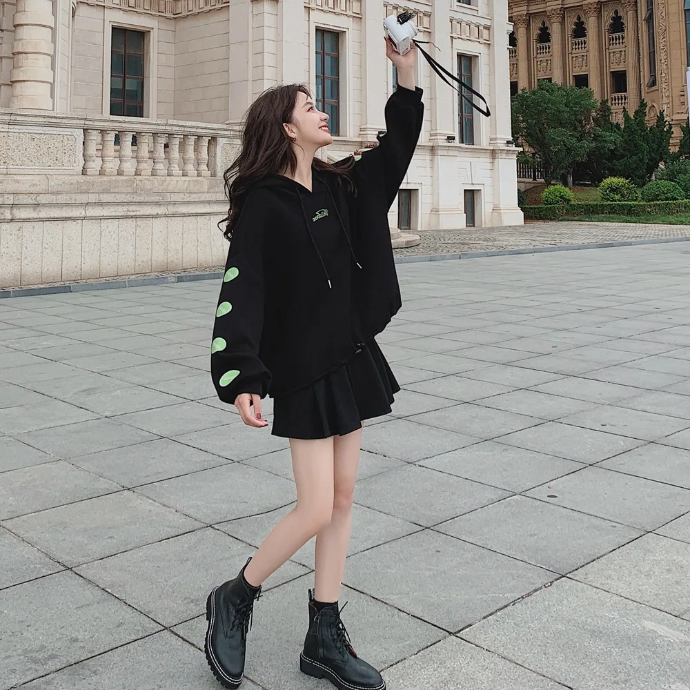 

Photo Shoot 2020 Spring New Style Hipster Vintage Laziness Space Cotton Hoodie + Pleated Skirt Two-Piece Set WOMEN'S Suit