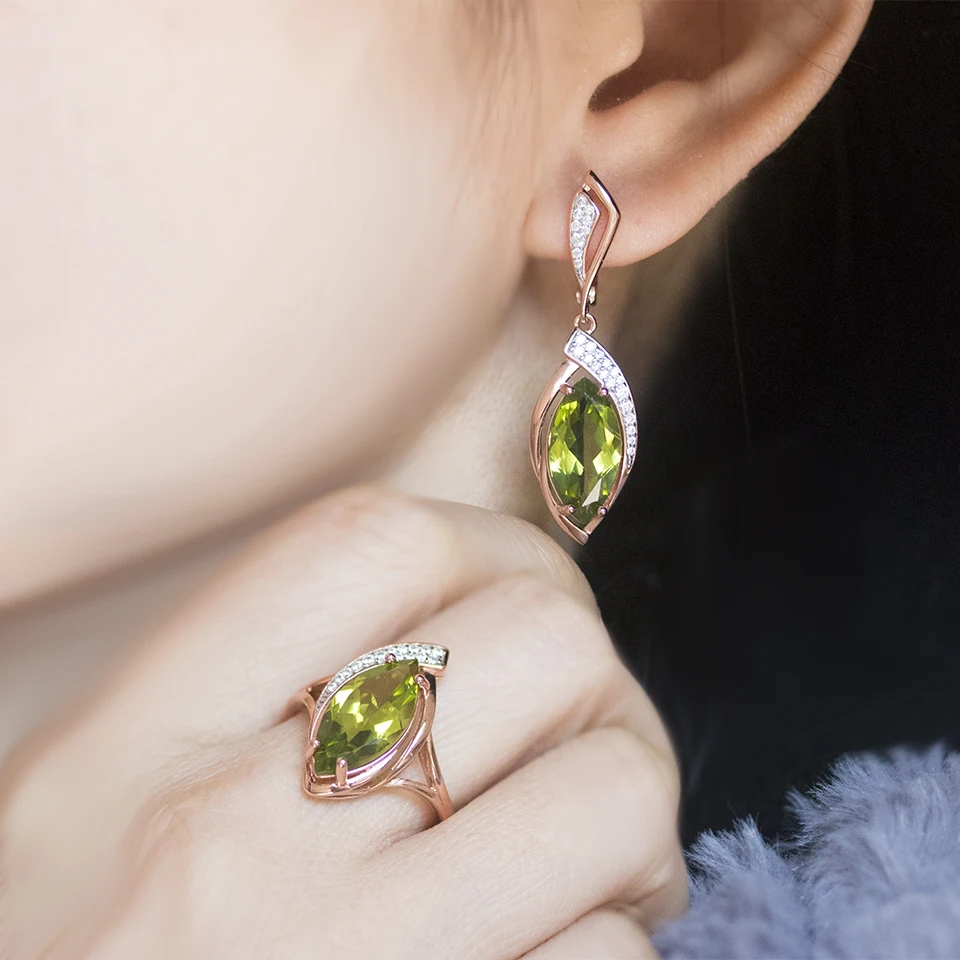 Maurya Color Strokes Peridot Stud Earrings with Morganite