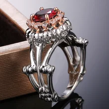 Huitan – bagues Punk tête de mort pour femmes, nouveau Design, 4 griffes, Design éblouissant, CZ, coupe ronde, grenat, zircone, bijoux pour femmes