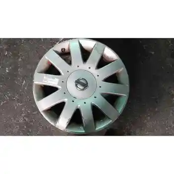

NISSAN RIM FIRST SALOON CAR (P12)