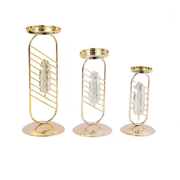 

Nordic Geometric Candlesticks Table Candlelight Electroplated Iron Art Metal Stand Candle Holders Home Decor Wedding Party LA850