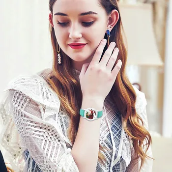 

2020 New Fashion Women Leather Band Quartz Women Watch Christmas Diamond Leather Band Analog Quartz Fashi Wrist Watches GifЧасы