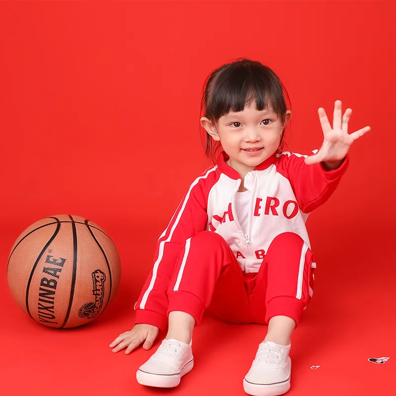 

2019 middle and small boys split clothes spring and autumn female baby out letters two sets of infants sports long sleeve suit