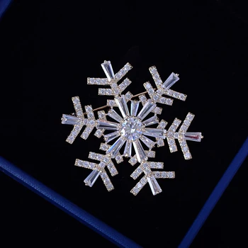 

Clsassic Crystal Snowflake Brooches Pins Shine Zircon Brooch Flower for Woman Hijab Shawl Clothing Winter Jewelry Christmas Gift