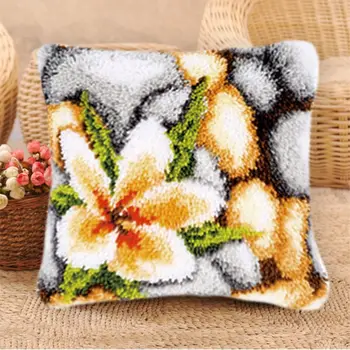 

Embroidery Latch Hook Kit Package Pillow Borduurpakket Kussen Smyrna Knooppakket Klink Haak Kleed Bloemen Fomiran Do It Yourself