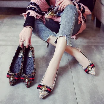 

Spring 2020 Rhinestone Flat Shoes Women Plus Size EU44 Ladies Loafers Casual Pointed Toe Slip On Moccasins Shoes Female Footwear