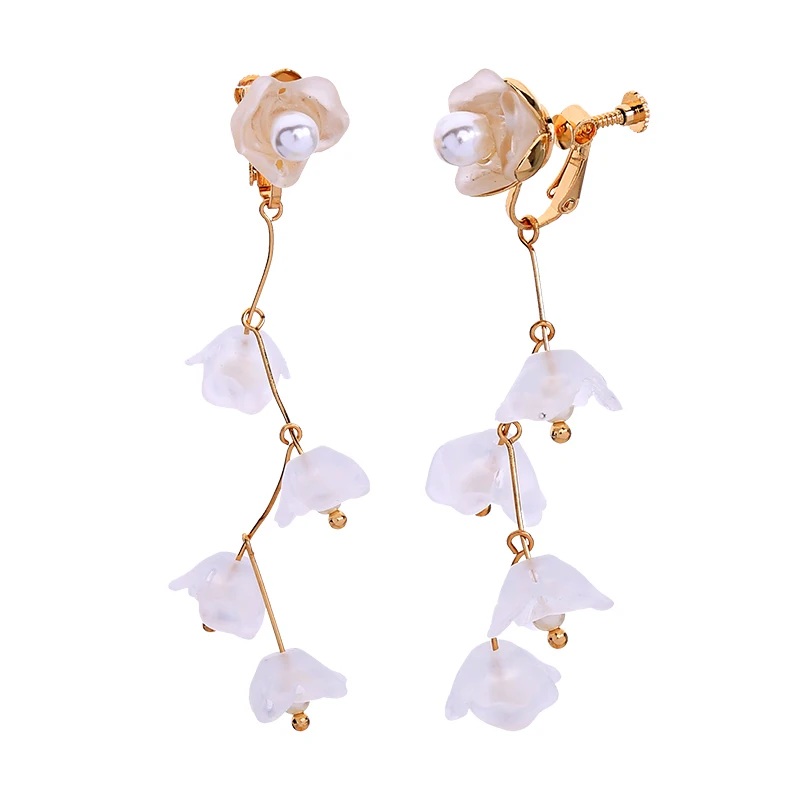 Clip Earrings Модные серьги с бриллиантами Изысканные Белые акриловые цветы гардения имитация жемчужная тычинка винт-назад серьги для женщин Девушка - Окраска металла: Clip Earrings