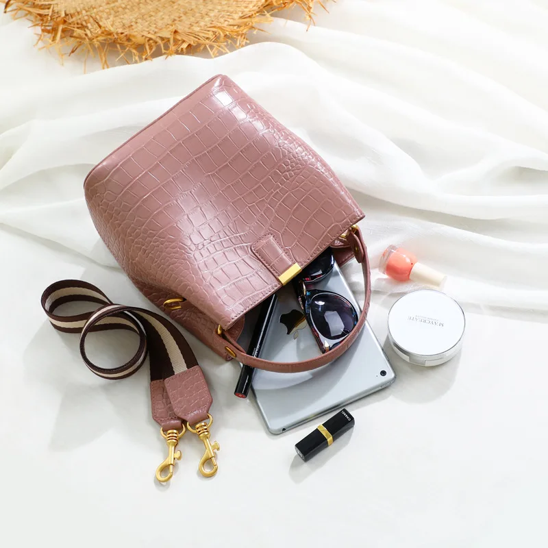 

Leather Bag WOMEN'S Bag New Style 2019 Bucket Bag WOMEN'S Messenger Bag Autumn And Winter Versatile Glorious Shoulder Bag Fashio