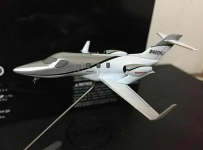 ホンダジェット HONDAJET ダイキャスト 1/72 新品 完成品 エリート Amazon.co.jp: 1:72 ホンダジェット HondaJet レッドホワイト : おもちゃ