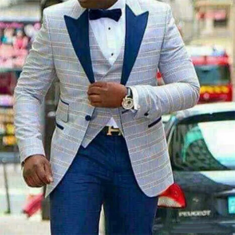 

Handsome One Button Groomsmen Peak Lapel Groom Tuxedos Wedding Dress Men Suits Blazer Prom Dinner (Jacket+Pants+Tie+Vest) B105