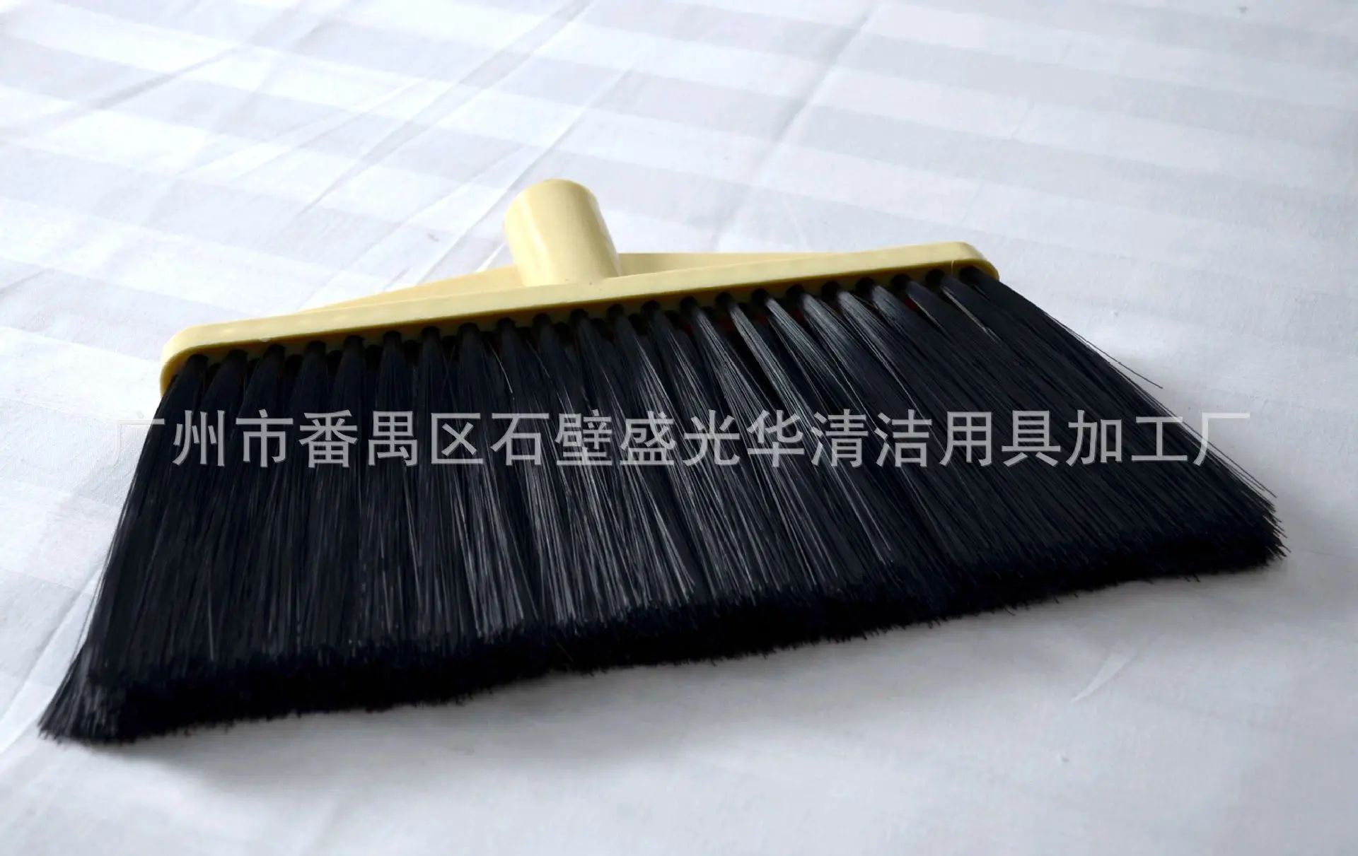 Manufacturers Direct Selling Plastic Broom High Quality Black And White with Pattern Marble Scan Broom Wholesale Cleaning Reprov