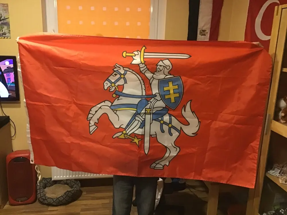 UTB8CJzer__IXKJkSalUq6yBzVXaG