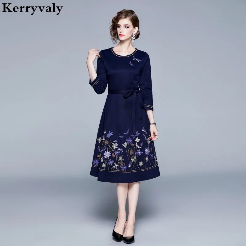 

Autumn Large Pendulum Midi Blue Embroidery Dress Zomerjurk Dames 2019 Glitter Dress Dames Jurken Robe Hiver Femme K6562
