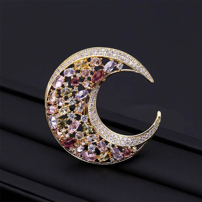 

High quality crescent moon Brooch elegant temperament shining zircon Baitao simple Brooch overcoat ornament