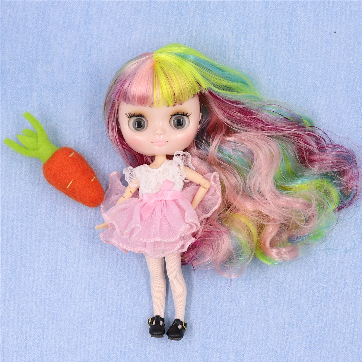 Middie Blythe Doll with Multi-Color Hair, Tilting-Head & Custom Jointed Body 5