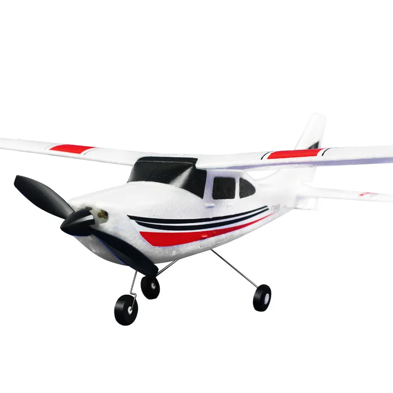 Détail des trois moteurs et de l'aile de l'avion RC Cessna 182 EPP, conçu pour débutant et intermédiaire.