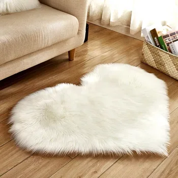 

White heart-shaped long wool imitation door mat bathroom/bedroom entrance door rug