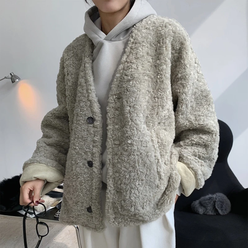 Winter women\'s casual solid color V-neck long-sleeved loose lamb wool coat