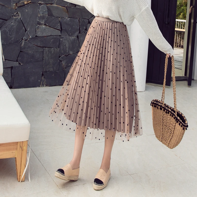 

To make autumn new han edition wave point skirts crushing wear a long white gauze skirt pleuche two sides