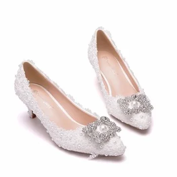 

2019 new pointed single shoes small heel with single shoes square buckle rhinestone lace beaded pointed shoes