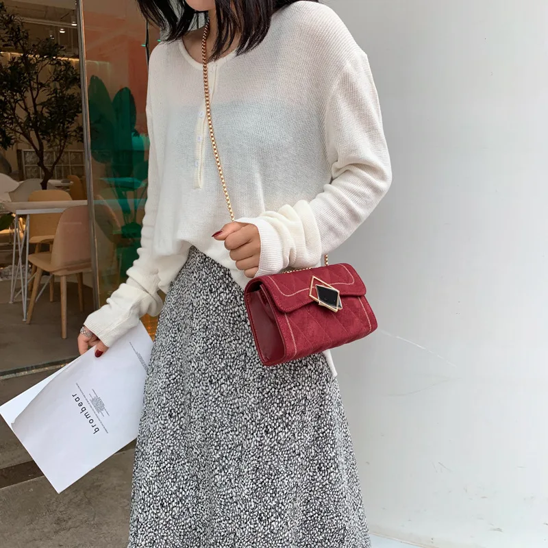 

Hong Kong Style Elegant Velvet Square Sling Bag INS Textured Versatile Simple And Elegant Bag with Chain Graceful Messenger Bag