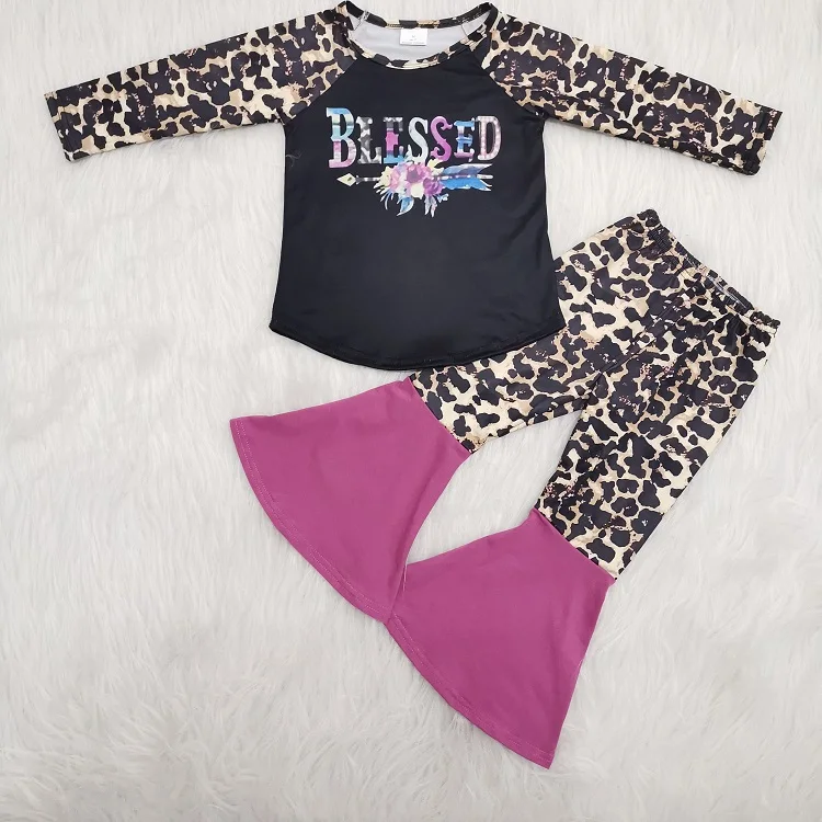 Одежда для детей; Изысканная одежда на День святого Валентина для маленьких девочек; рубашка с надписью «Blessed»; реглан для девочек; черный топ с леопардовыми колокольчиками; одежда