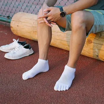 

5 pairs/lot Cotton sweat-absorbent Five Toe Socks Japanese hot sale short tube solid color mesh men socks