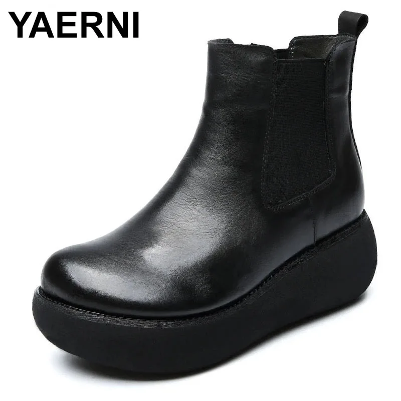 

YAERNI 2021 Retro Women Genuine Leather Boots Winter Warm Wedges Heel Ankle Snow Boots Ladies Platform Short Plush Boots Women