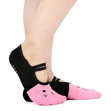 2019 Womens Yoga Pilates Socks Cute Cat Grip Ladies No Slip Pilates Sox Bulk Fitness Non Skid Foot Cotton Colorful Foot Socken