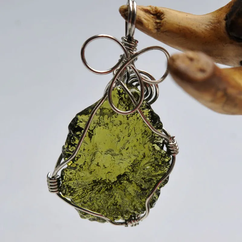 Кулон из натурального камня Moldavite с зеленым кристаллом энергия для мужчин и