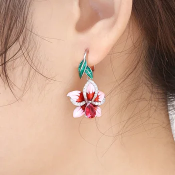

NEW Creative Lover Flower Earrings Classic Lady Stud Earrings Fashion Jewelry for Female Gift Aretes De Mujer Modernos 2020