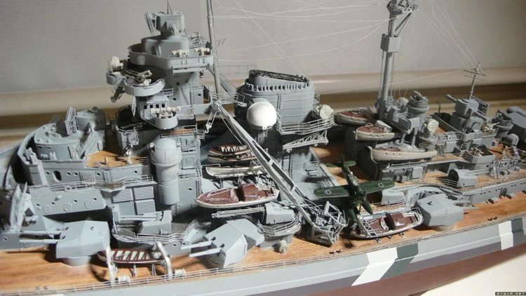 Военные корабль Трубач собран Электрический корабль модель 80601 1/350 Германия линкор Бисмарк