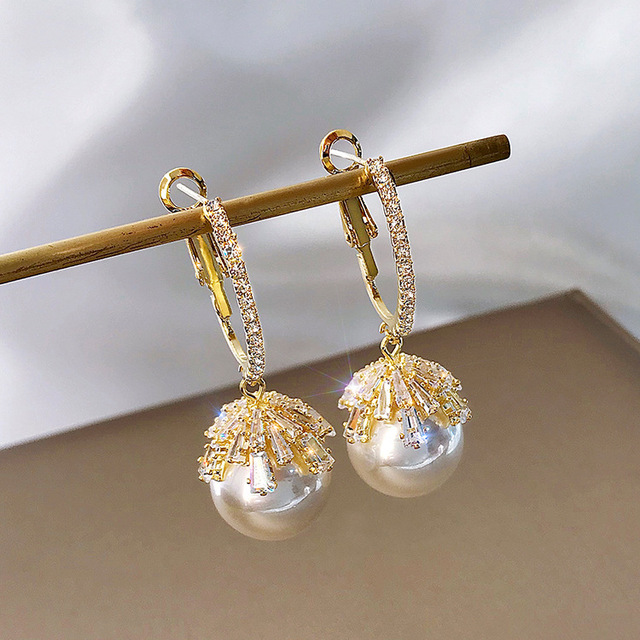 New Fashion Bowknot Oversized Pearl Drop Earrings For Women Shining Crystal Golden Metal Earrings Wedding Party Jewelry