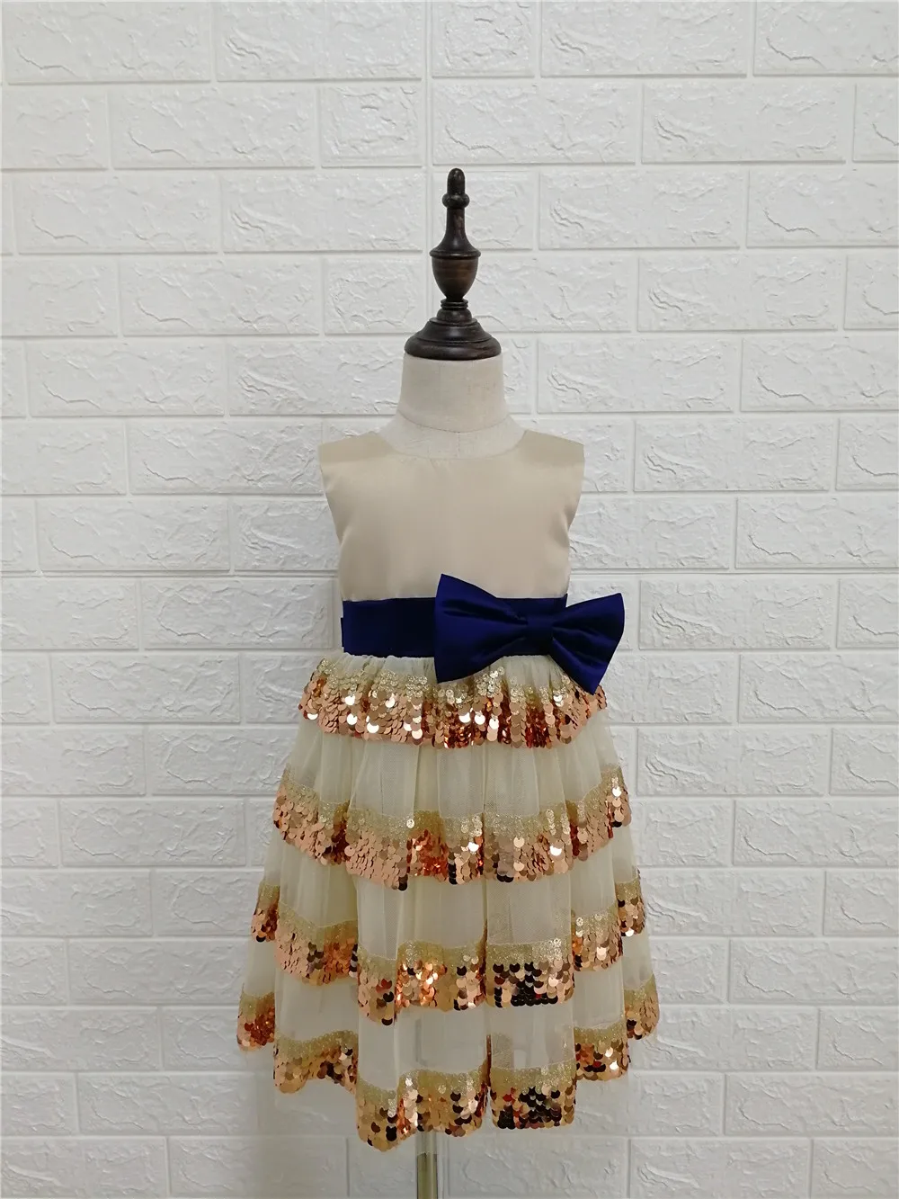 New Girls Dresses For Party And Wedding Princess Christmas Dress Sequins Children Evening Clothing Red Kids Prom Gown 2-10 Years (18)