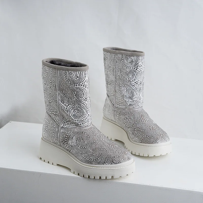 

Keep Warm Snowfield Boots 2020 Winter Genuine Leather Spelling Rhinestone Circle Head Thick Bottom Muffin In Cylinder Pile In