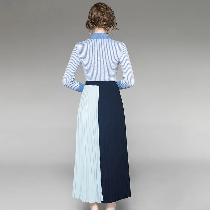 11869851377_1908704208