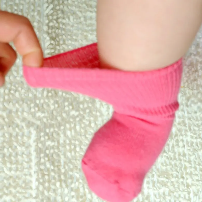 Носки для малышей осенне-зимние Нескользящие хлопковые носки для девочек Теплые носки-тапочки для маленьких мальчиков и девочек Одежда для младенцев Нескользящие аксессуары