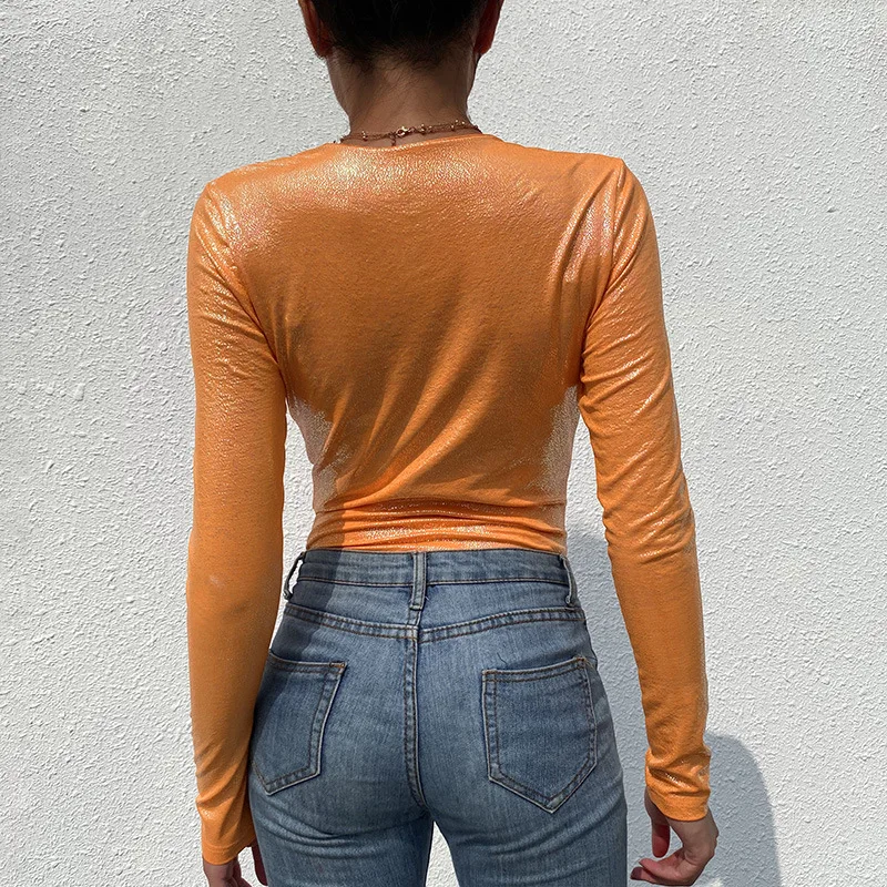 Женское оранжевое боди с глубоким v-образным вырезом и длинным рукавом, осень