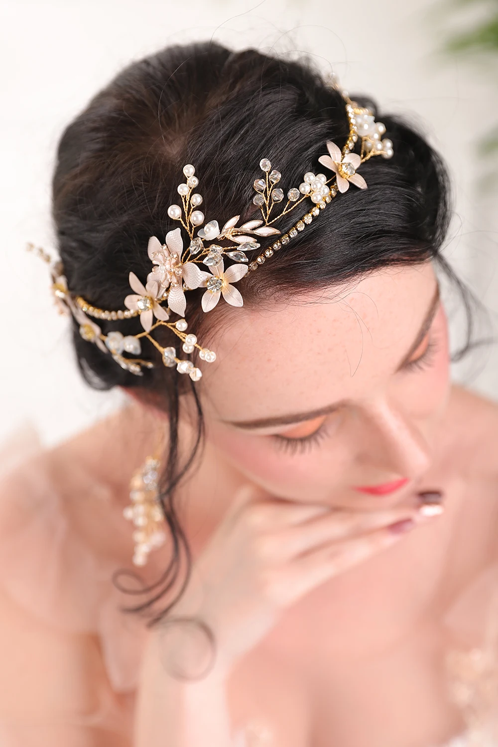 Новинка 2020 золотые стразы с цветком кристаллы жемчуг сплав макияж вечерние