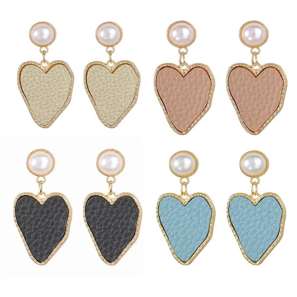 

Punk Exaggerated Love Pendant Earrings Gold Imitation Pearl Large Earrings Peach Heart Leather Earrings for Women Party Jewelry