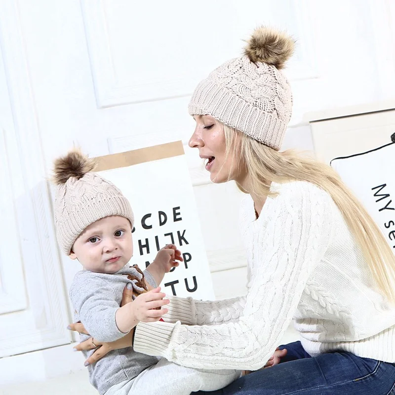 5 цветов родитель-Детские шапочки с помпоном теплый мех енота Bobble Mommy Beanie шапки хлопок трикотажные мама шляпы зимние шапки